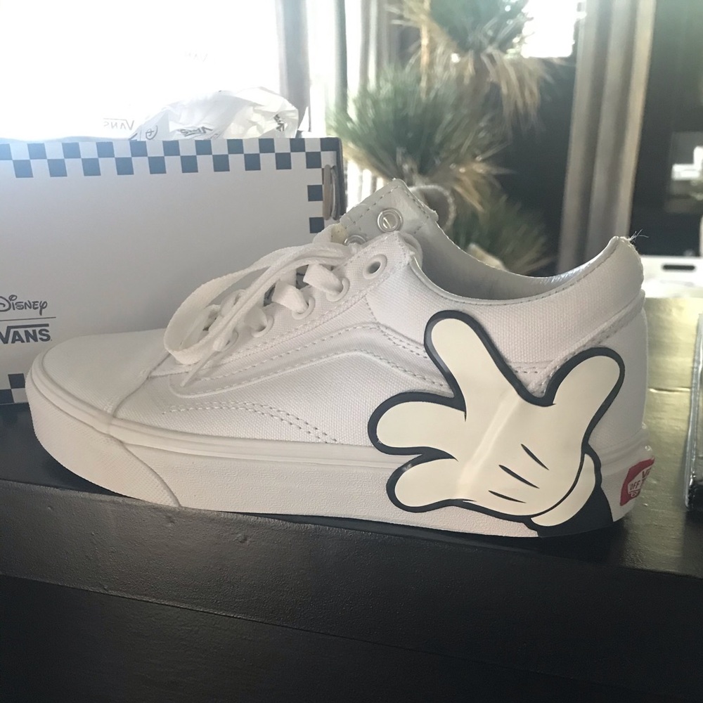 DISNEY X VANS COLLABORATION: Mickey Mouse